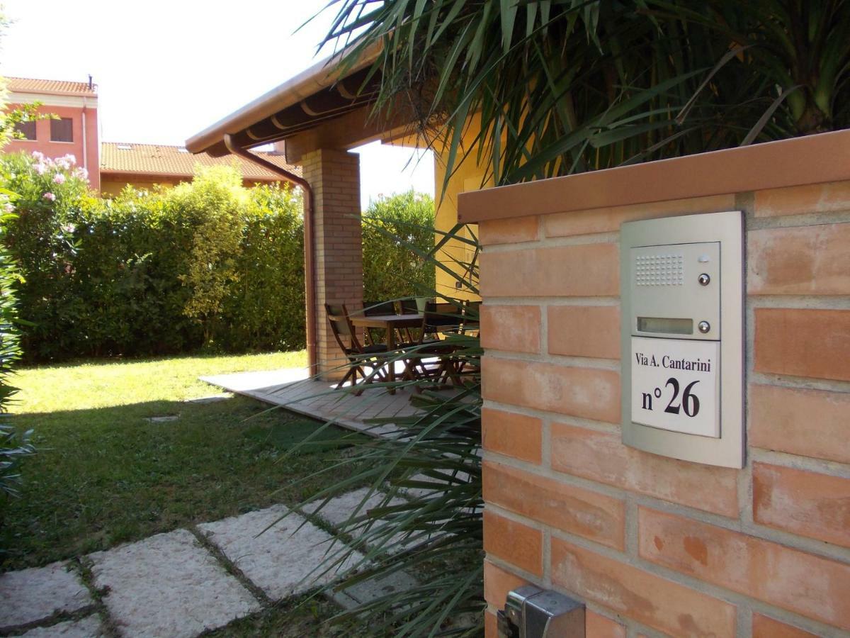 Alessandria Residence デセンツァーノ・デル・ガルダ エクステリア 写真