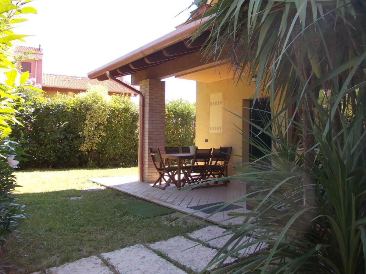 Alessandria Residence デセンツァーノ・デル・ガルダ エクステリア 写真